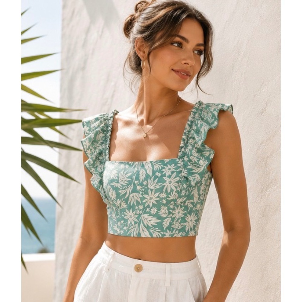 Intermix Crop Top Women 0 Green Floral Tropical Ruffle Smocked Square Neck Zip